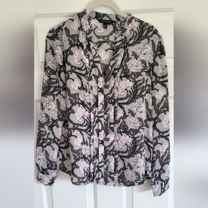 Banana republic long sleeve shirt. Gently Used. Beautiful floral design.